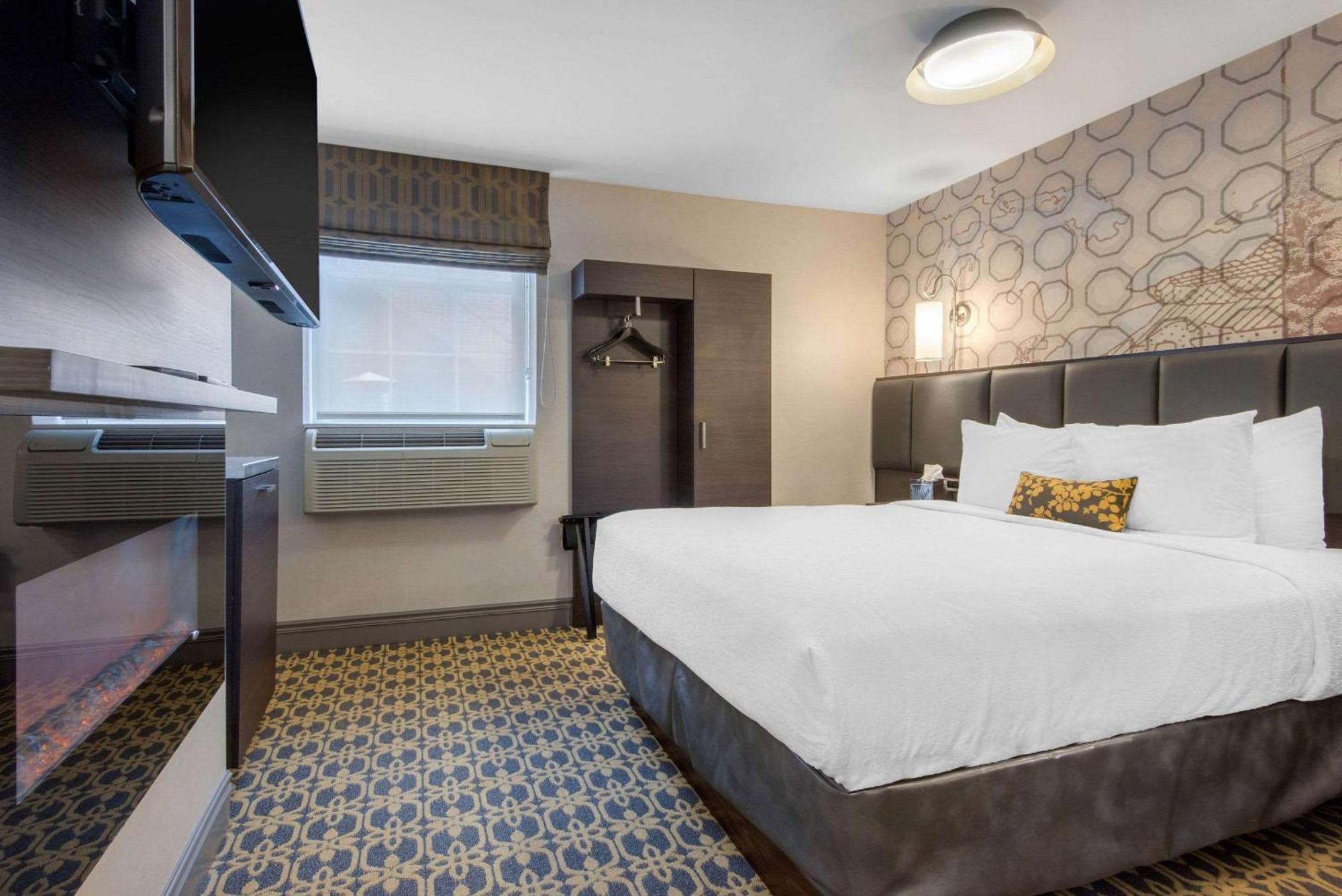 The Champlain Waterfront Hotel Ascend Hotel Collection Orillia Eksteriør bilde