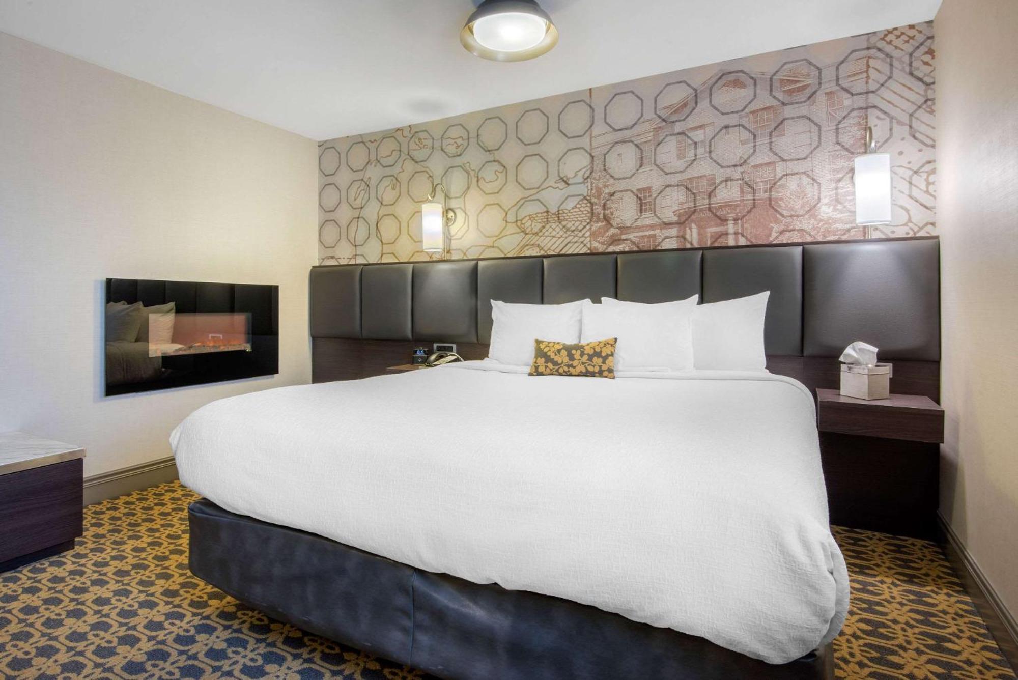 The Champlain Waterfront Hotel Ascend Hotel Collection Orillia Eksteriør bilde