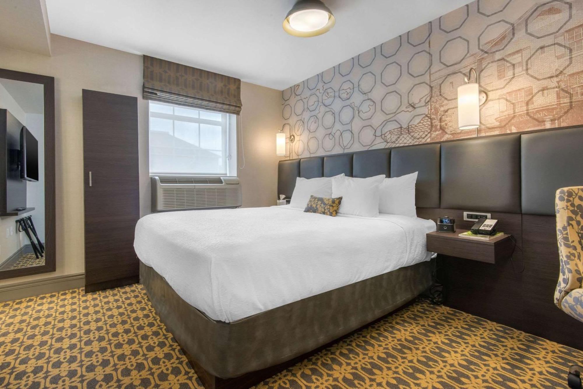 The Champlain Waterfront Hotel Ascend Hotel Collection Orillia Eksteriør bilde
