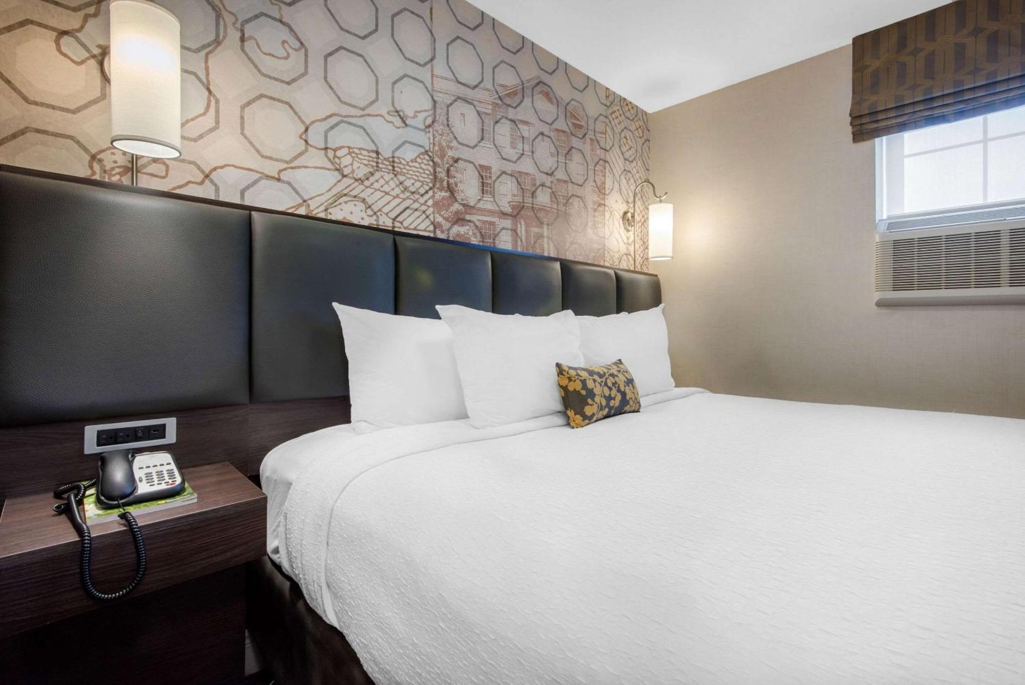 The Champlain Waterfront Hotel Ascend Hotel Collection Orillia Eksteriør bilde