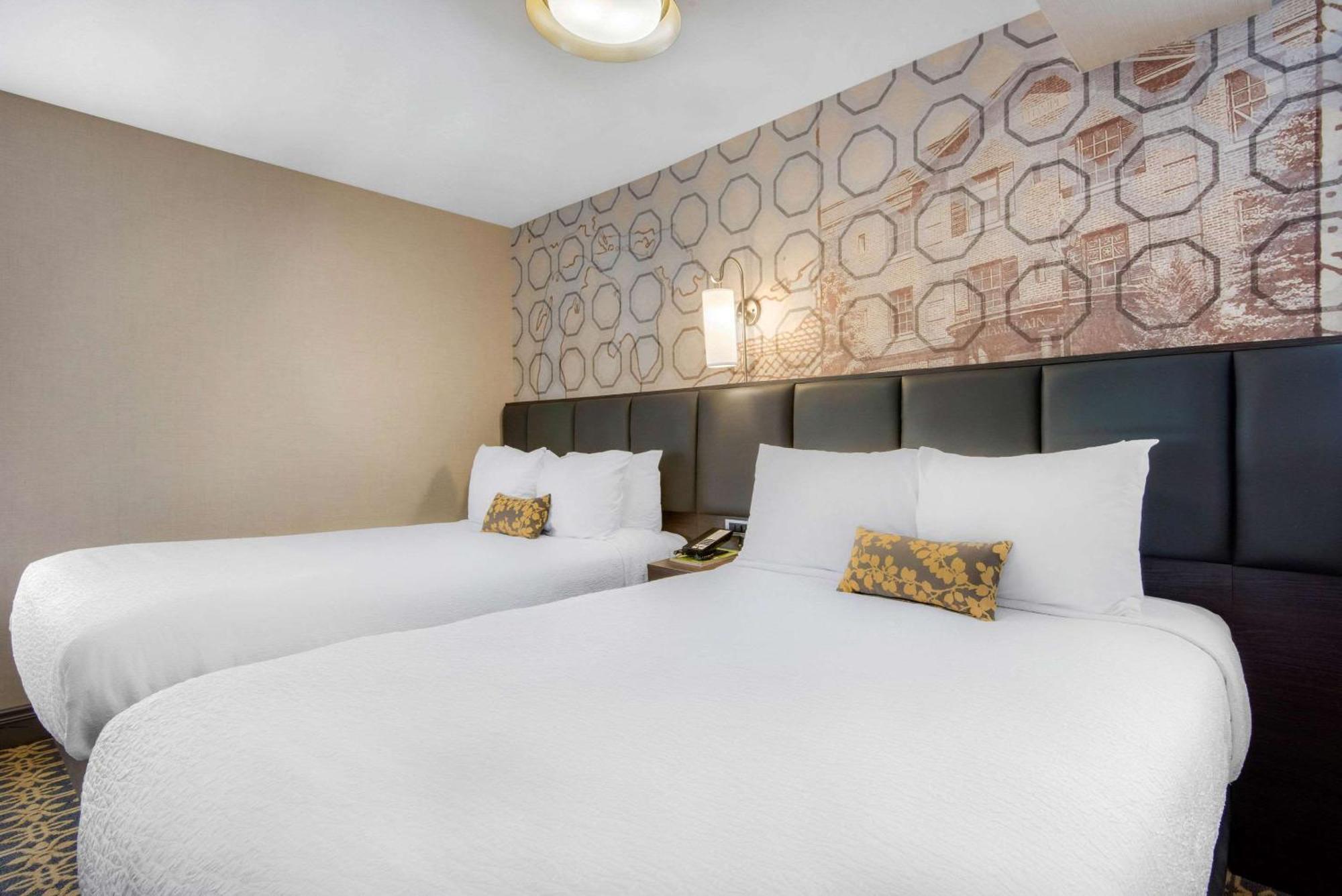 The Champlain Waterfront Hotel Ascend Hotel Collection Orillia Eksteriør bilde