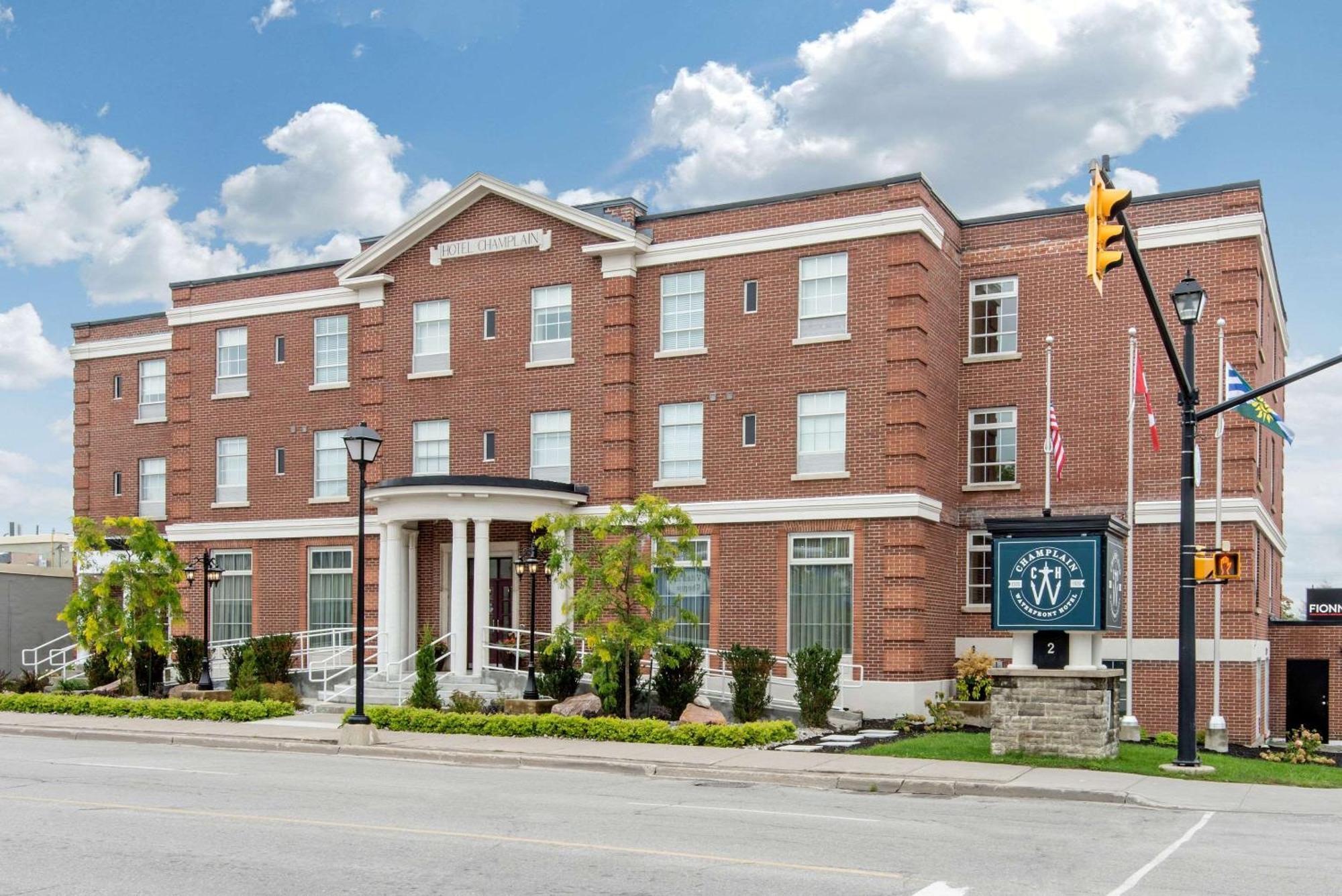 The Champlain Waterfront Hotel Ascend Hotel Collection Orillia Eksteriør bilde